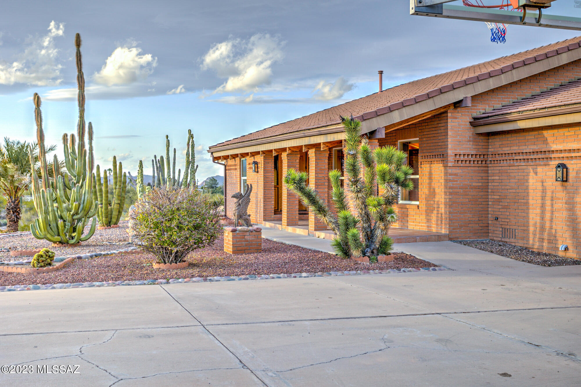 7102 West Ina Road Tucson, AZ 85743 - Photo 7 of 53