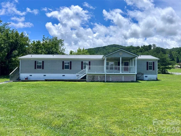 $349,000 | 755 Fairview Loop, Hot Springs, NC 28743