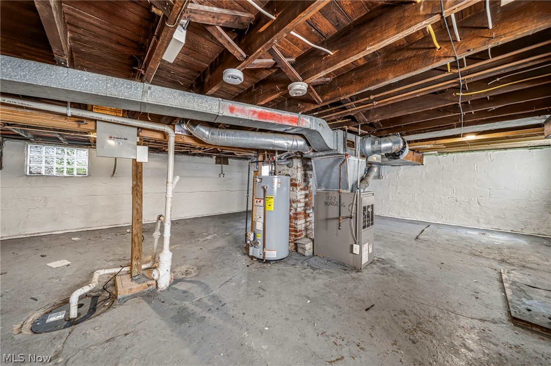 1722 Burgess Road Cleveland, OH 44112 - Photo 27 of 30 Gallery Image 27