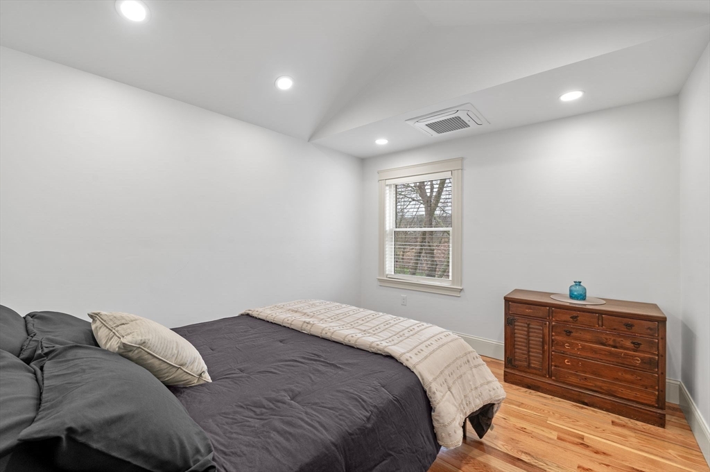 6 R Neptune Place, Unit 1 Gloucester, MA 01930 - Photo 24 of 41