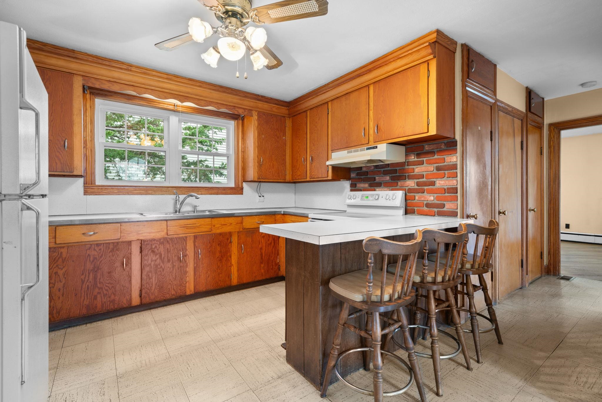 23 Rosedale Avenue Manchester, NH 03103 - Photo 11 of 42