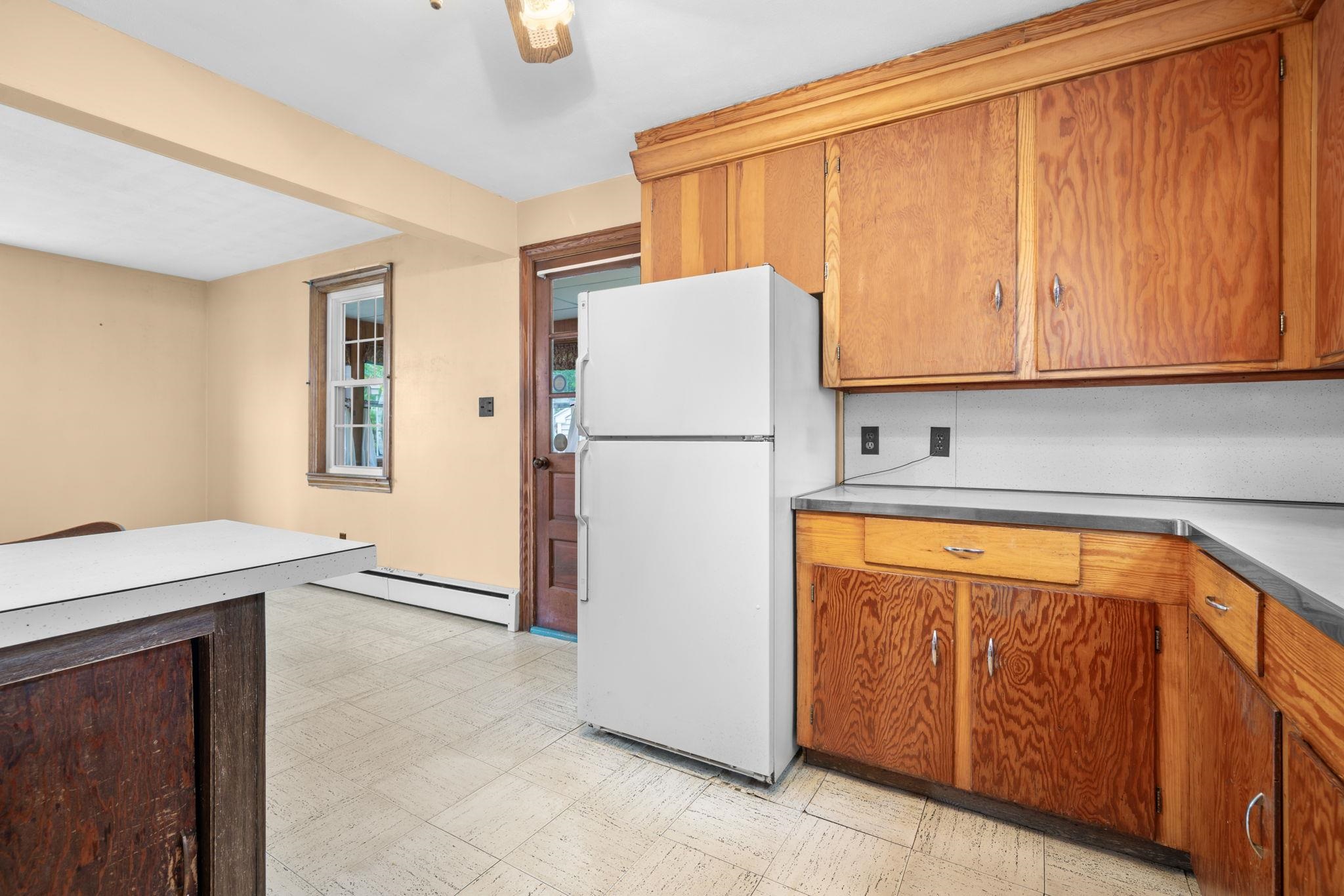 23 Rosedale Avenue Manchester, NH 03103 - Photo 14 of 42