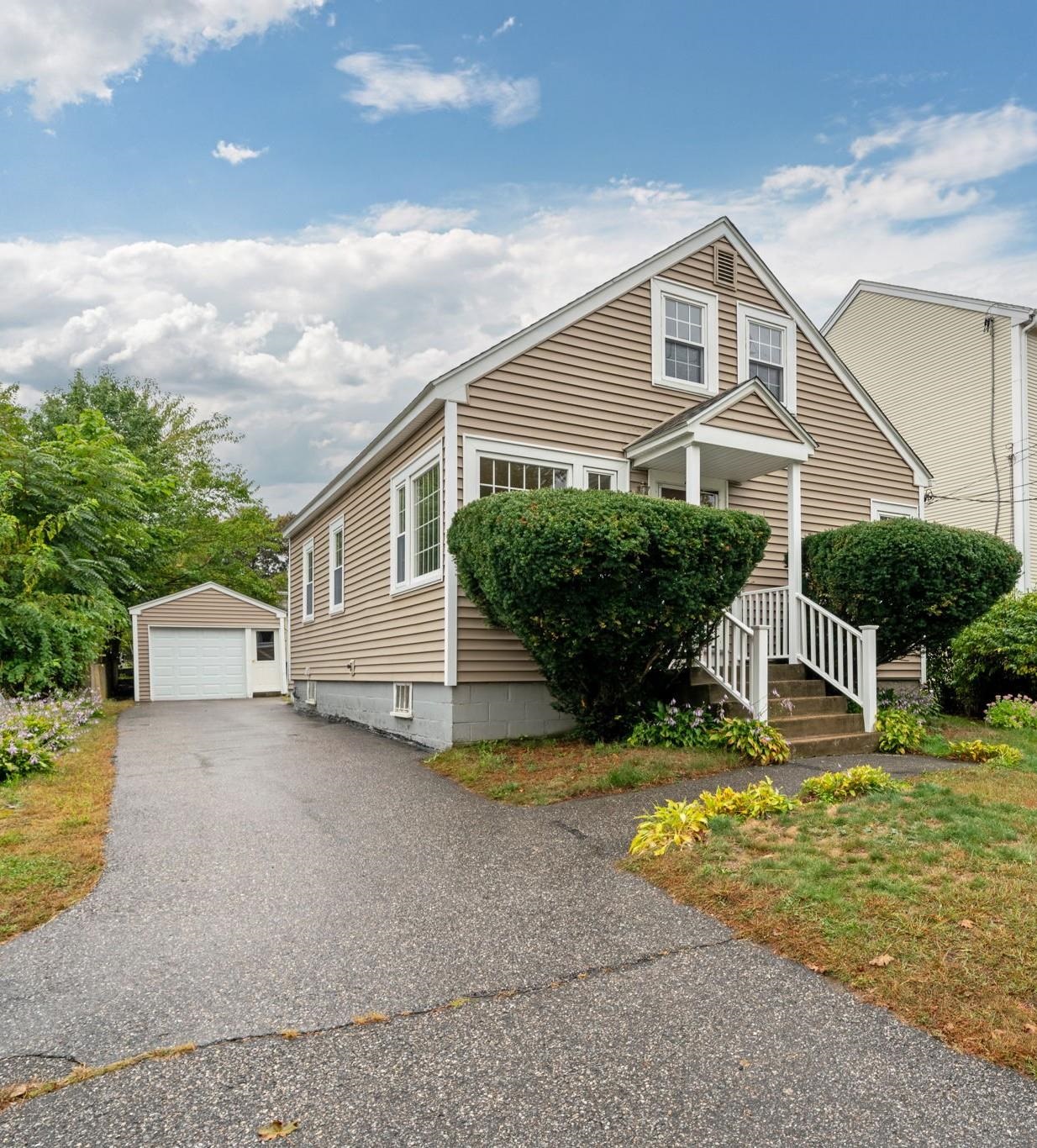 23 Rosedale Avenue Manchester, NH 03103 - Photo 2 of 42