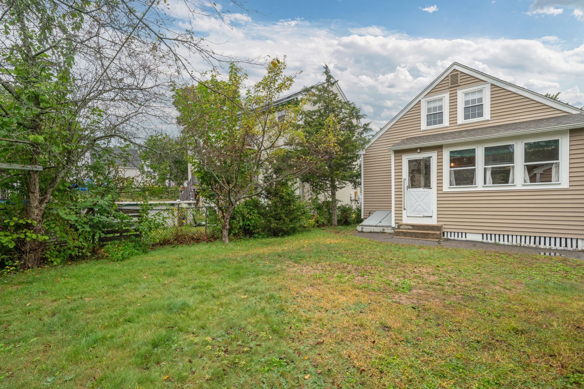 23 Rosedale Avenue Manchester, NH 03103 - Photo 9 of 42