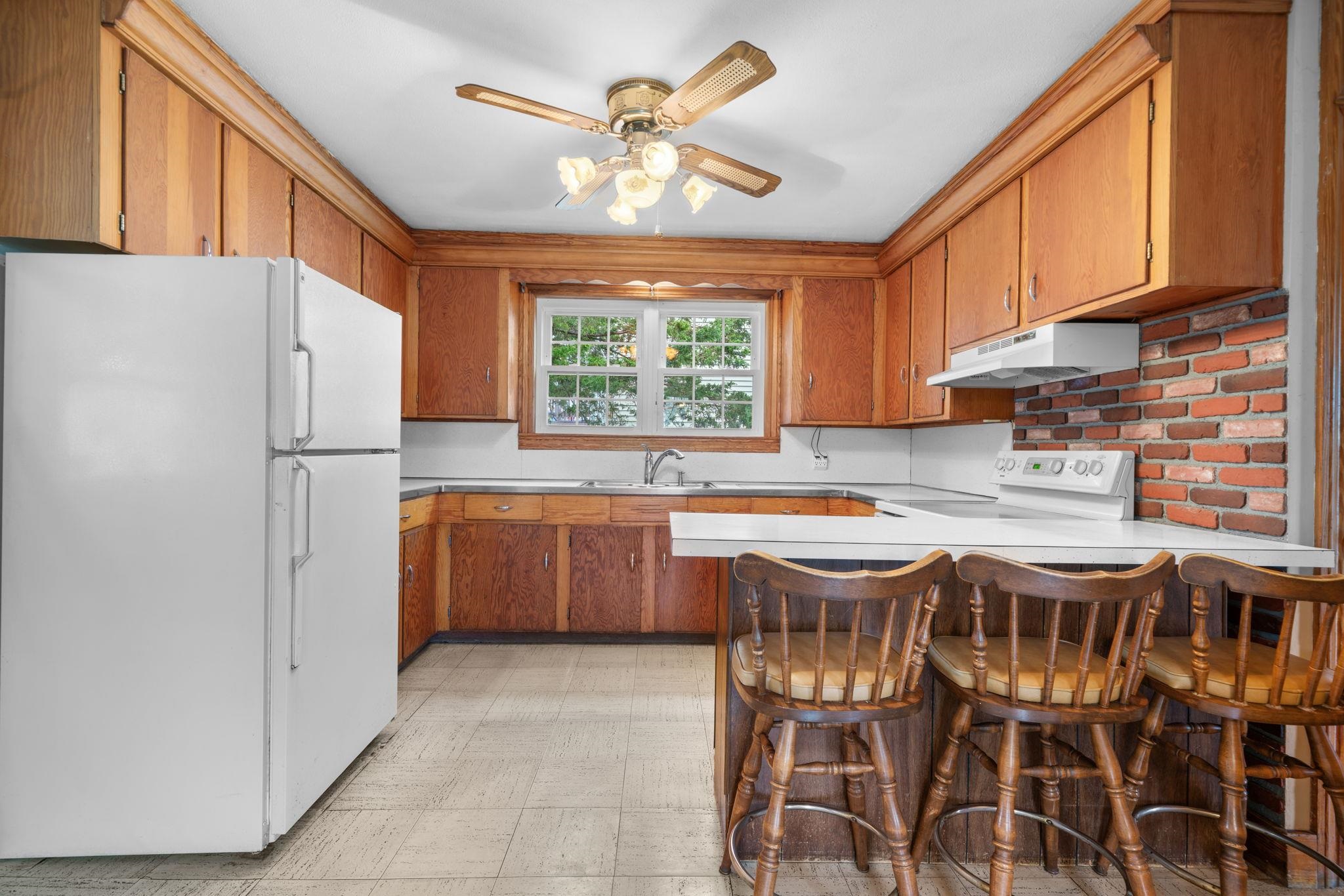 23 Rosedale Avenue Manchester, NH 03103 - Photo 10 of 42