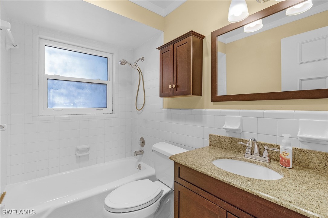 1653 South Fountainhead Road Fort Myers, FL 33919 - Photo 10 of 28 Gallery Image 10