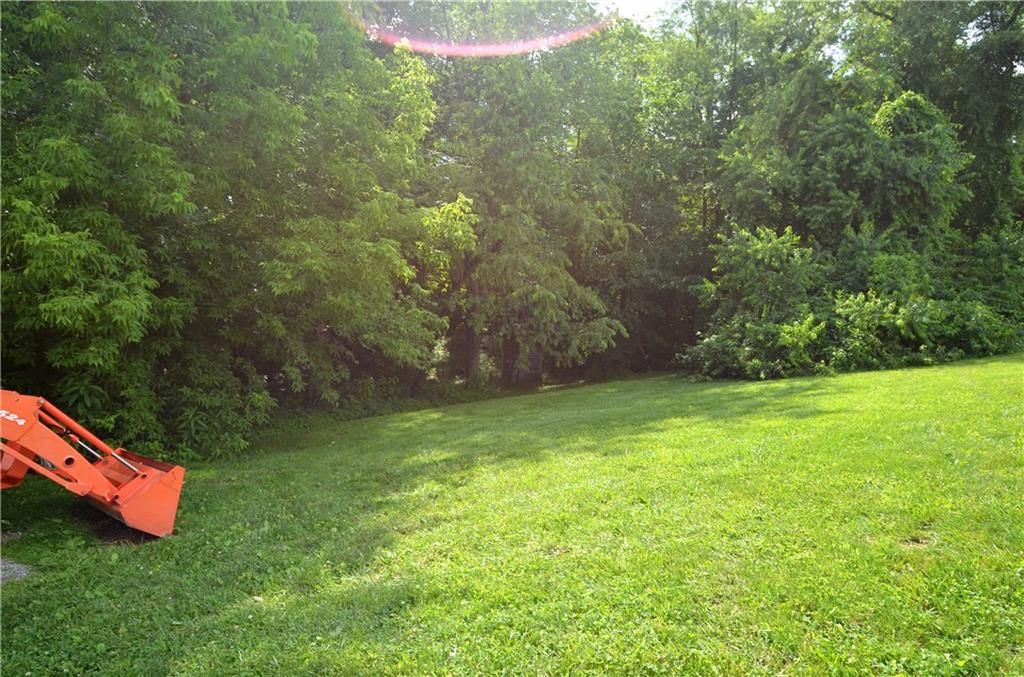 206 Pflug Road New Brighton, PA 15066 - Photo 22 of 25