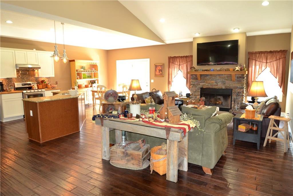 206 Pflug Road New Brighton, PA 15066 - Photo 4 of 25