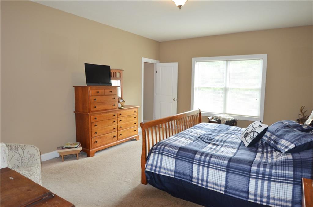 206 Pflug Road New Brighton, PA 15066 - Photo 8 of 25
