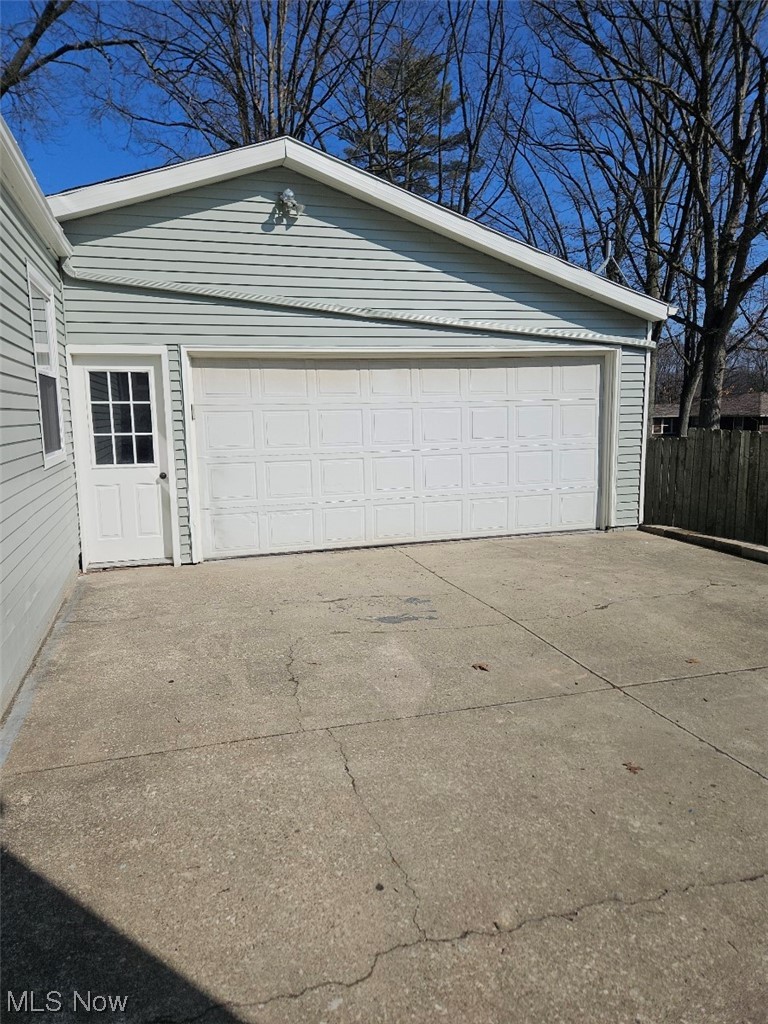 3439 Surrey Road Southeast Warren, OH 44484 - Photo 24 of 32 attached 2.5 car - finished