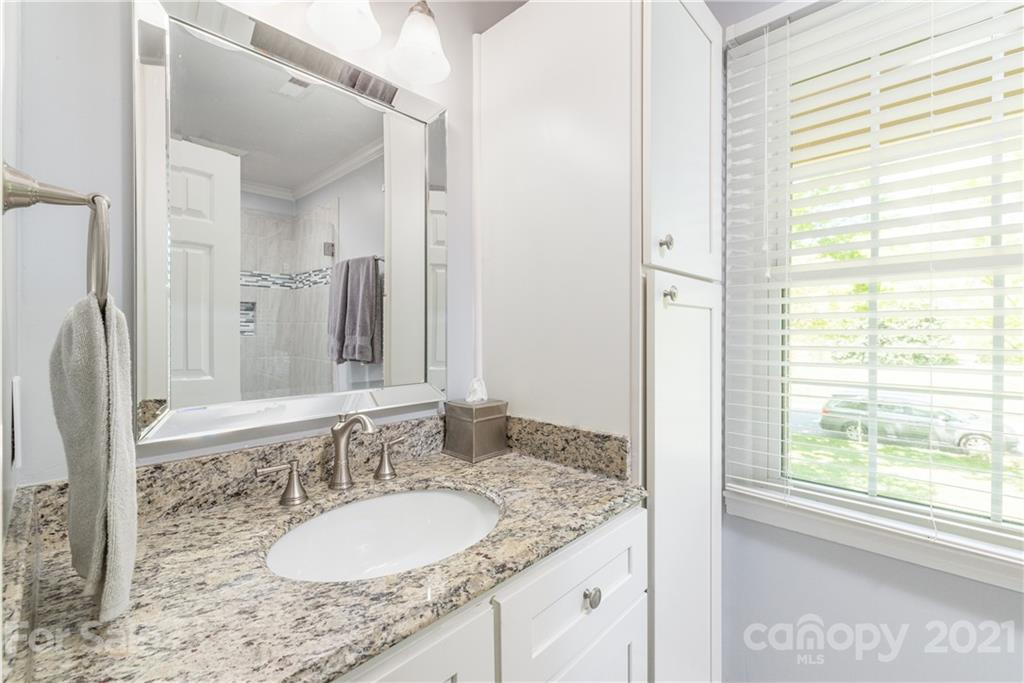 7311 Hopeton Road Charlotte, NC 28210 - Photo 17 of 39 Gallery Image 17
