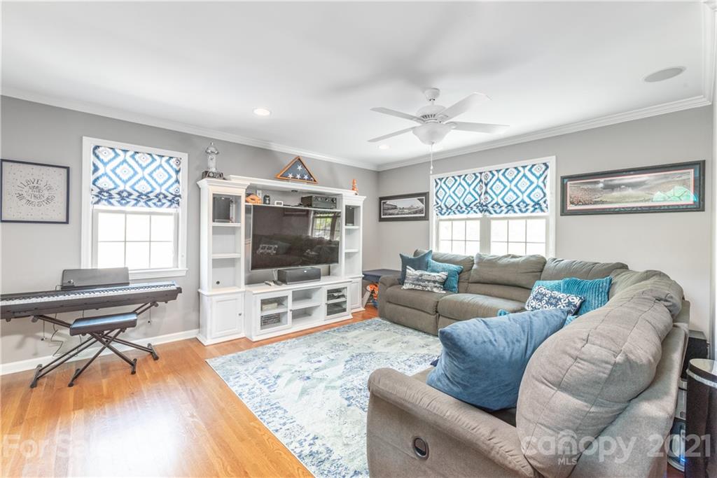7311 Hopeton Road Charlotte, NC 28210 - Photo 22 of 39 Gallery Image 22