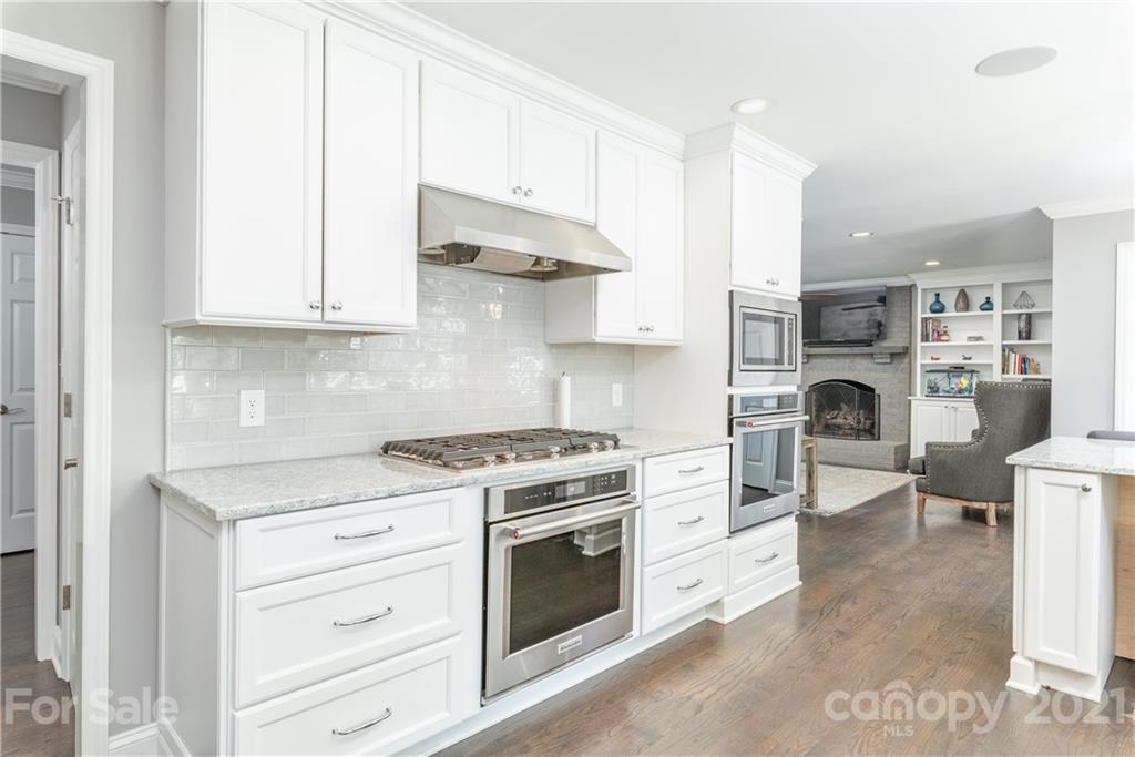 7311 Hopeton Road Charlotte, NC 28210 - Photo 10 of 39 Gallery Image 10