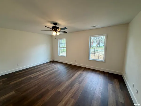 $289,000 | 635 Anderson Street, Carterville, IL 62918