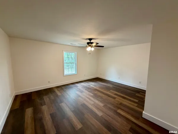 $289,000 | 635 Anderson Street, Carterville, IL 62918