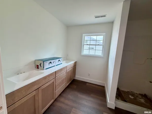 $289,000 | 635 Anderson Street, Carterville, IL 62918