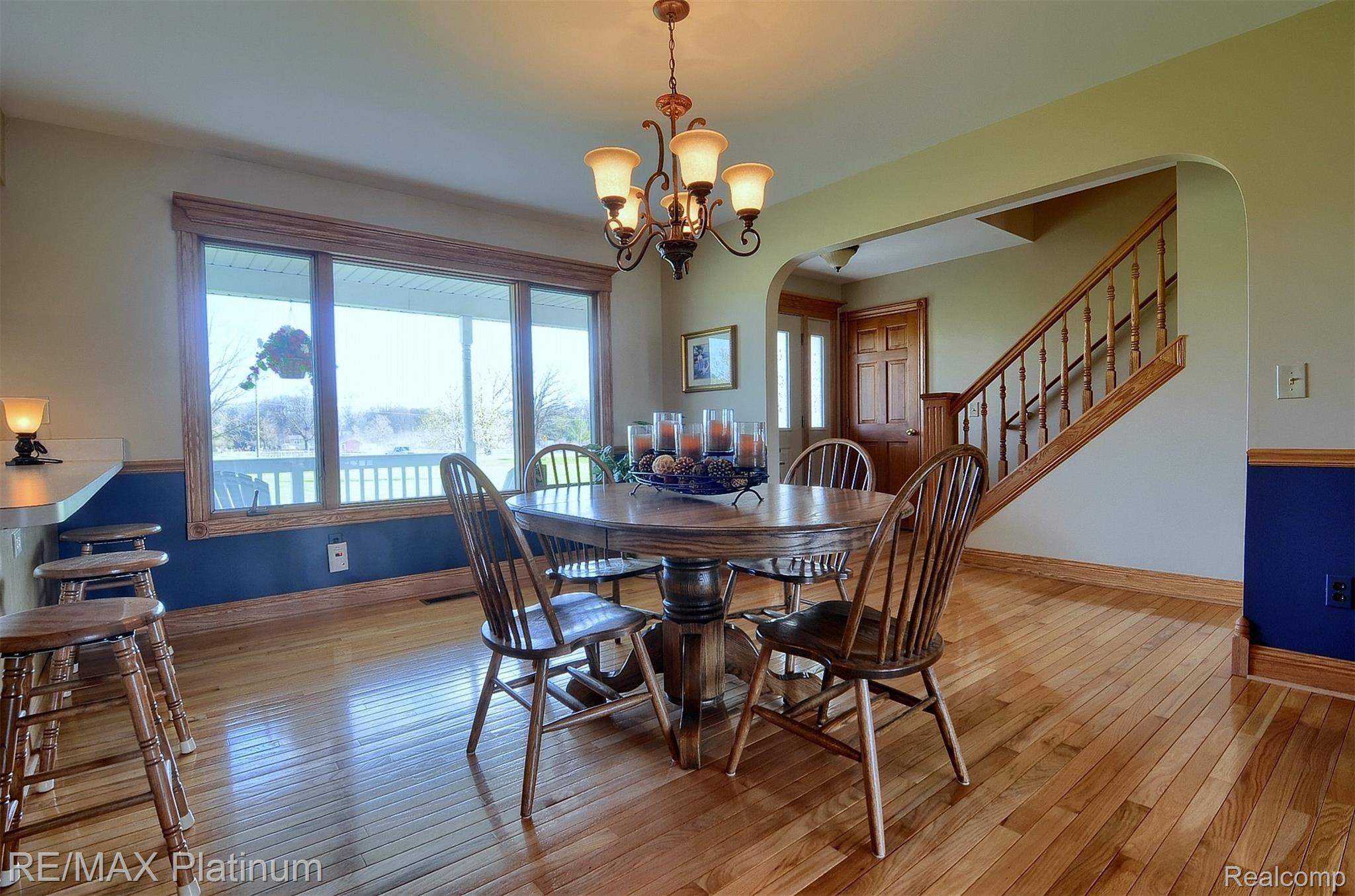7766 Clyde Road Fenton, MI 48430 - Photo 11 of 31 11-Breakfast Nook.jpg