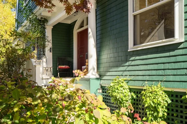 $2,750,000 | 86 Avon Hill Street, Cambridge, MA 02140