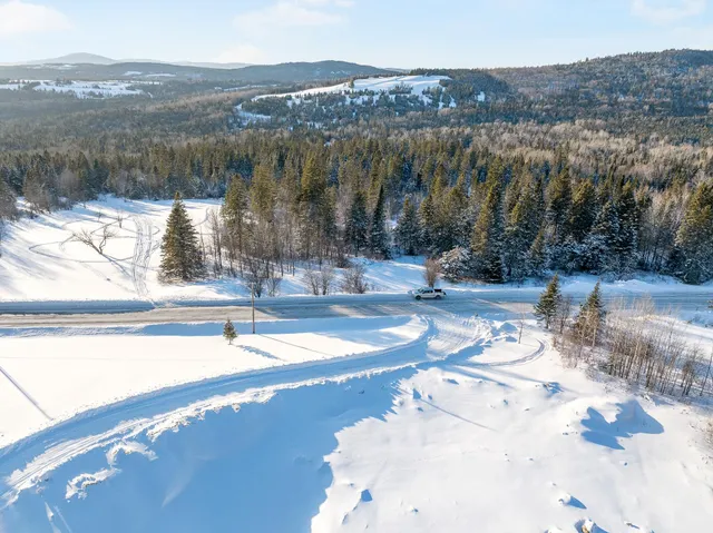 $250,000 | 848 Diamond Pond Road, Stewartstown, NH 03576