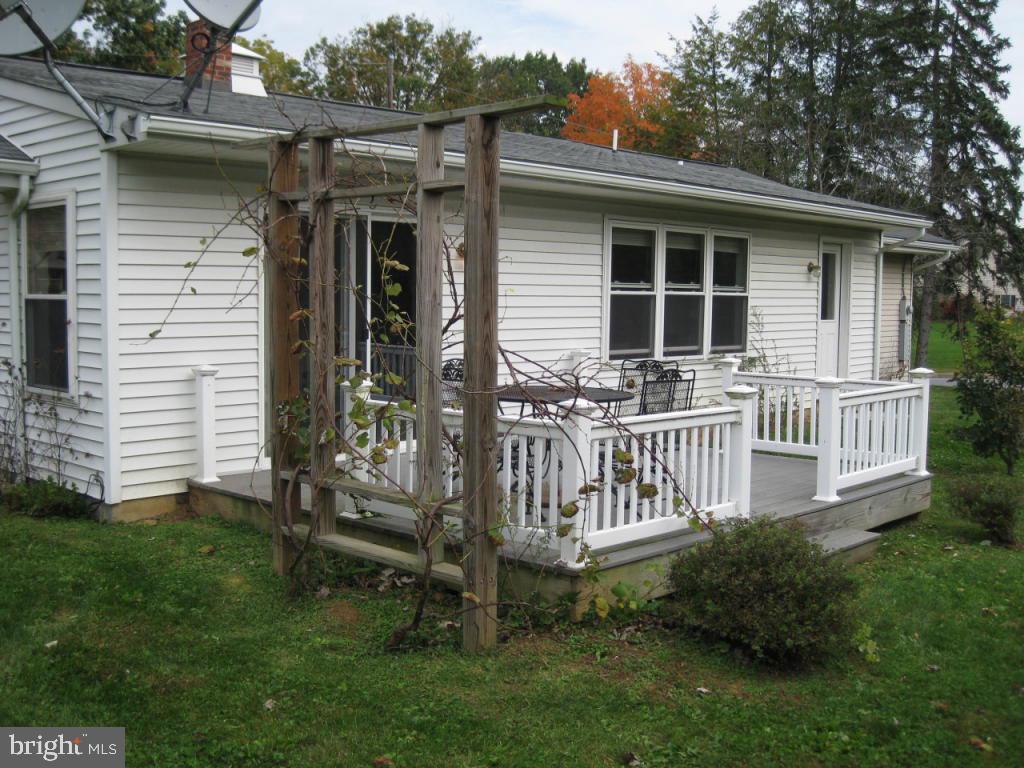 330 Gochnauer Avenue Lititz, PA 17543 - Photo 9 of 18