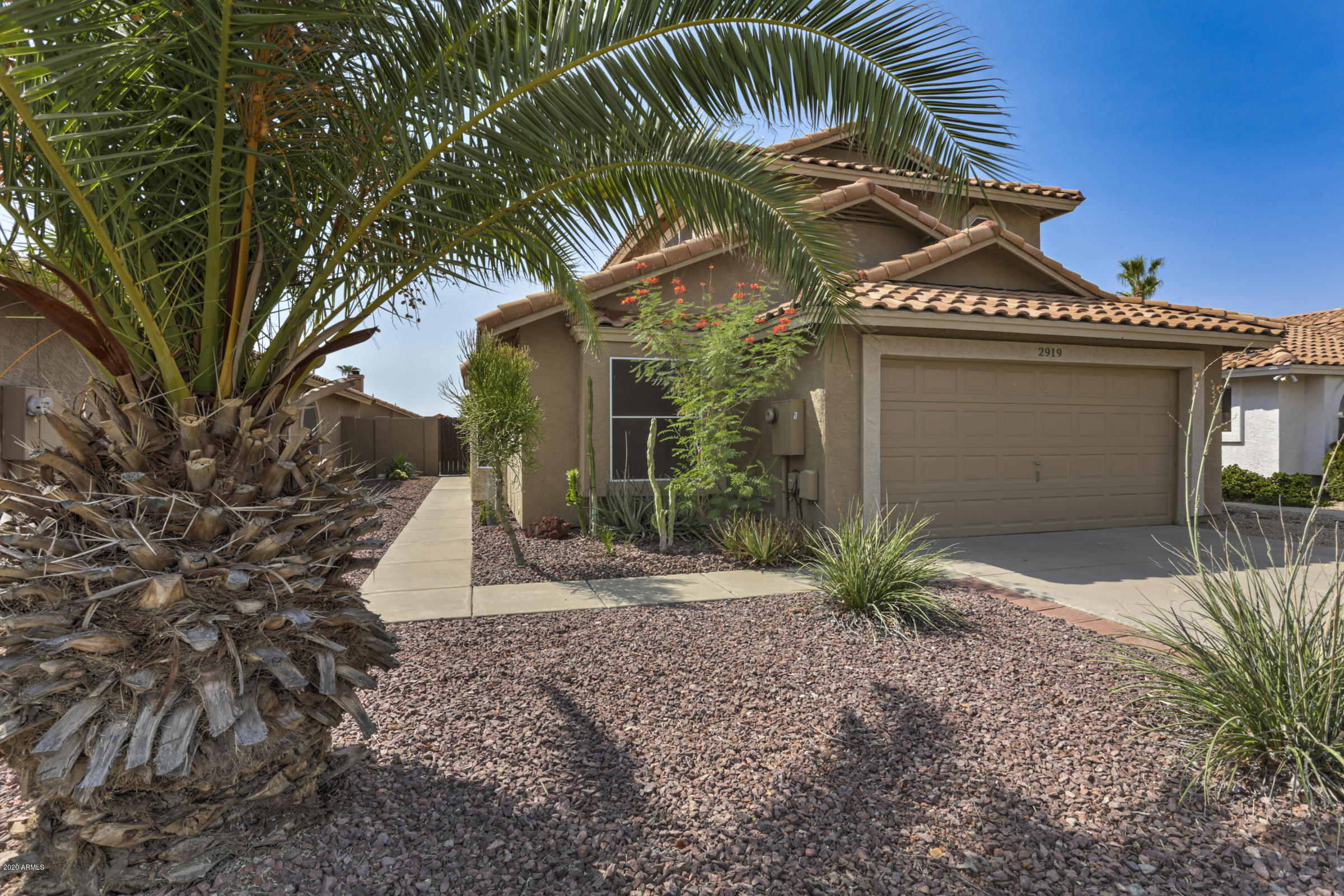 2919 East Amber Ridge Way Phoenix, AZ 85048 - Photo 3 of 64 2919 E Amber Ridge Way-3