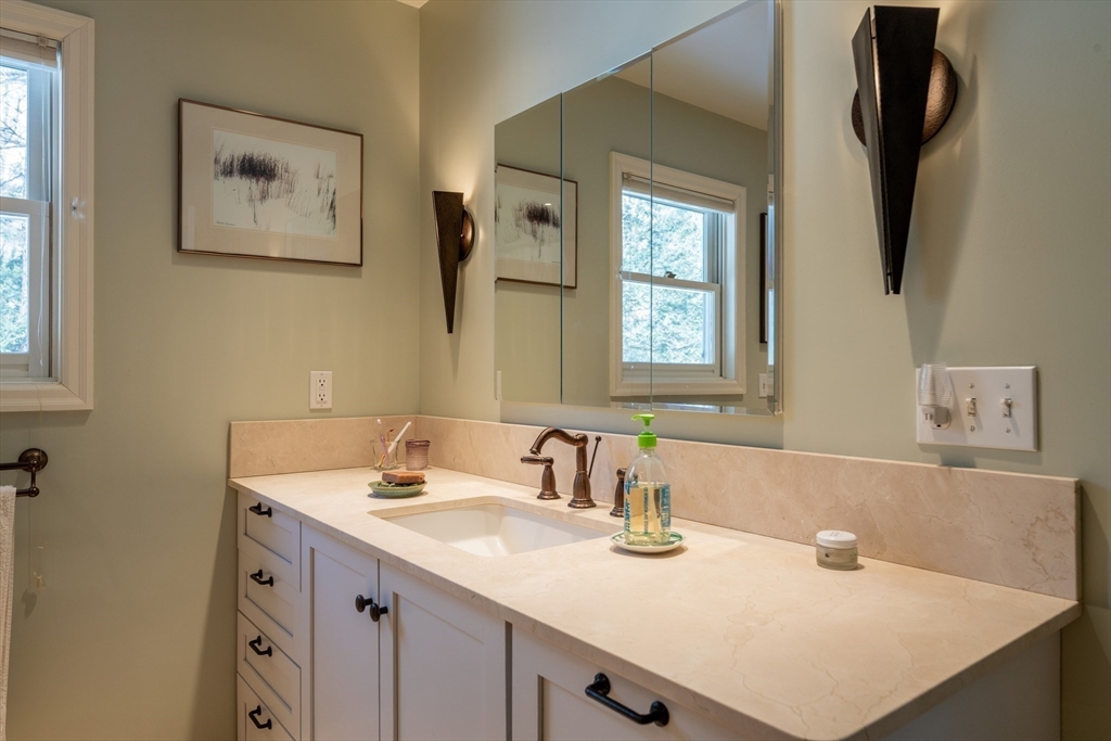 469 Sylvester Road Northampton, MA 01062 - Photo 28 of 42