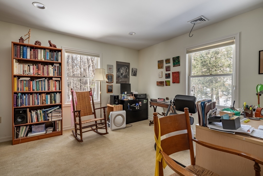469 Sylvester Road Northampton, MA 01062 - Photo 30 of 42