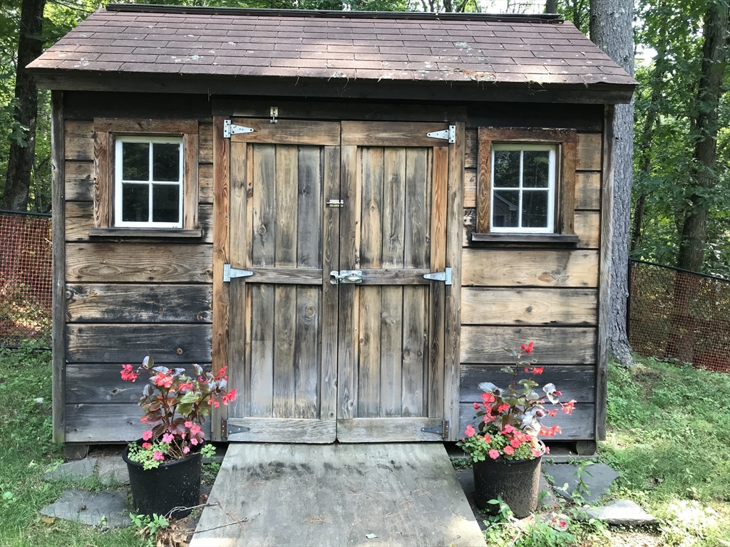 469 Sylvester Road Northampton, MA 01062 - Photo 35 of 42