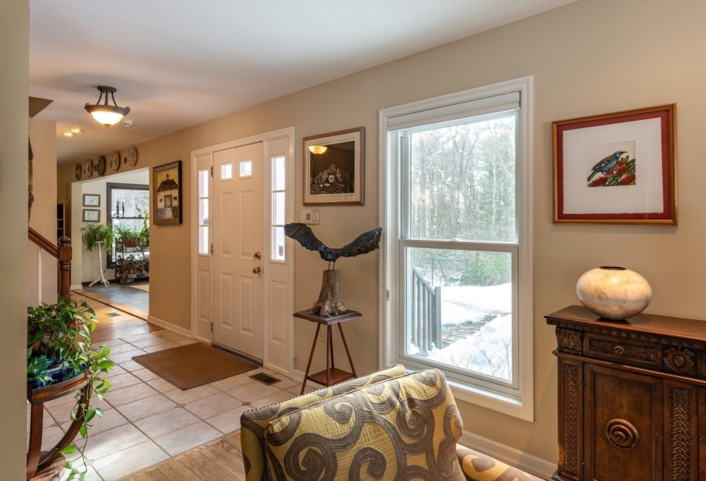 469 Sylvester Road Northampton, MA 01062 - Photo 6 of 42