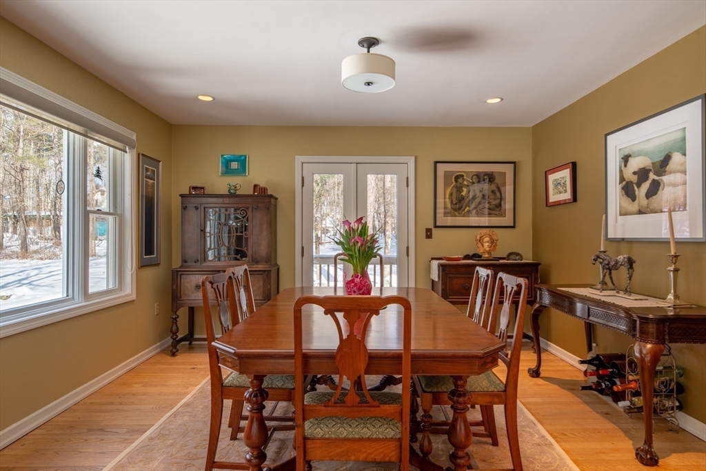 469 Sylvester Road Northampton, MA 01062 - Photo 9 of 42