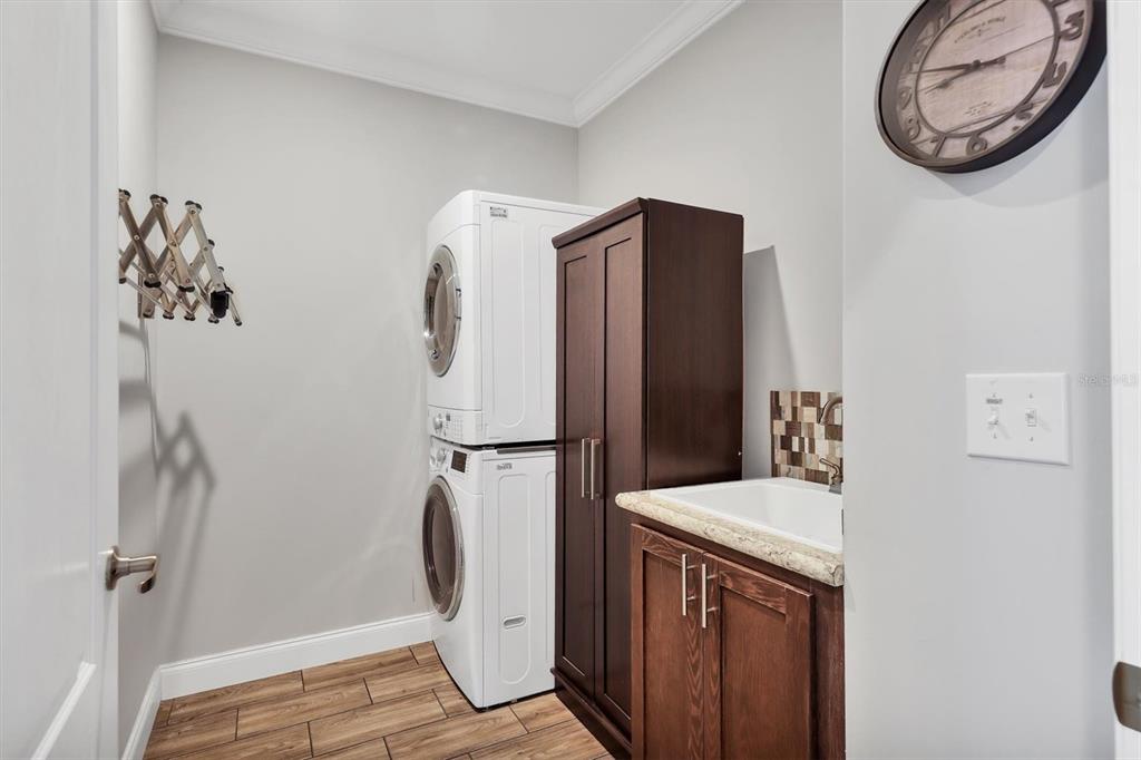 3607 70th Avenue East Ellenton, FL 34222 - Photo 27 of 43 a utility room with dryer and washer