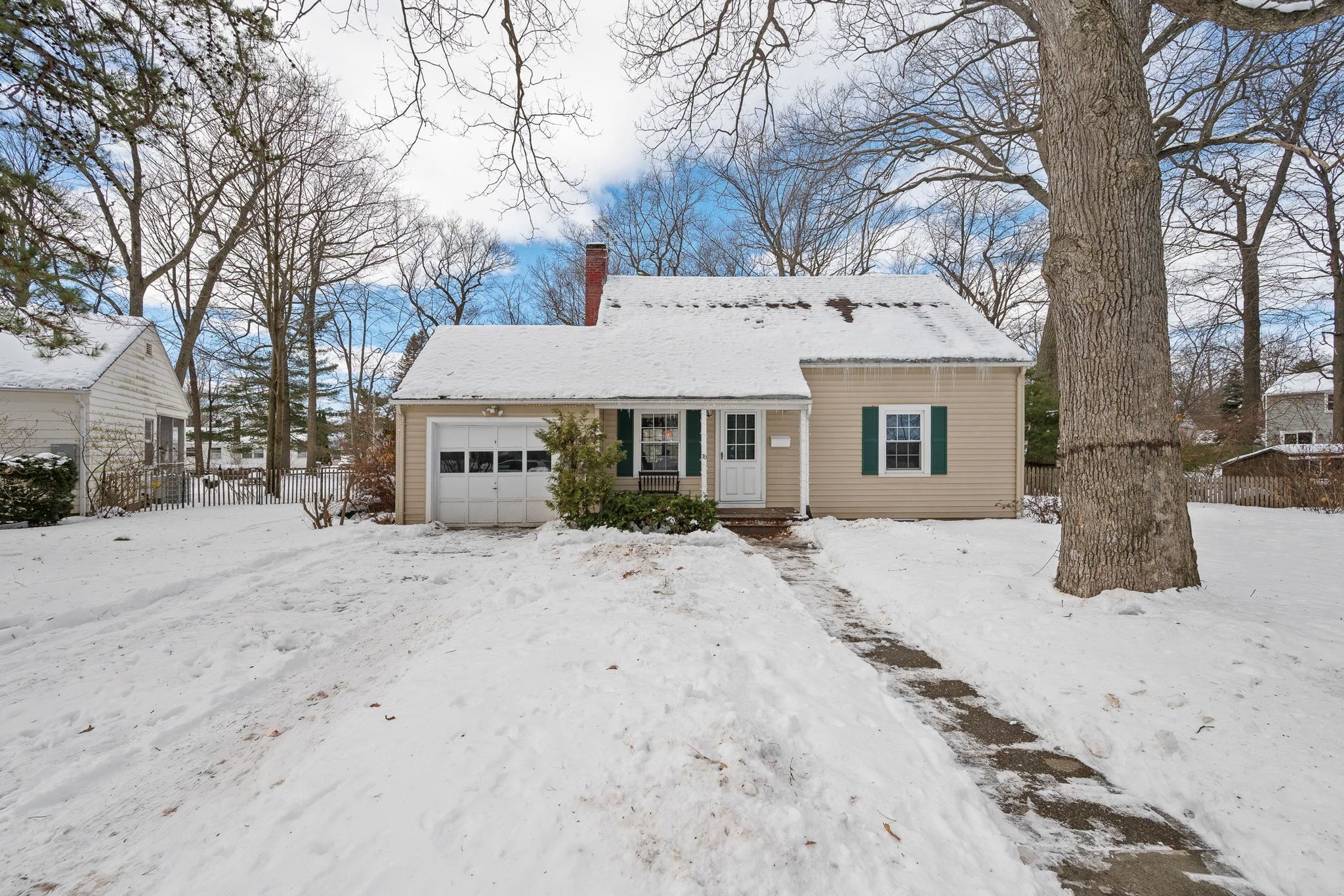 70 Dodds Court Burlington, VT 05408 - Photo 2 of 59