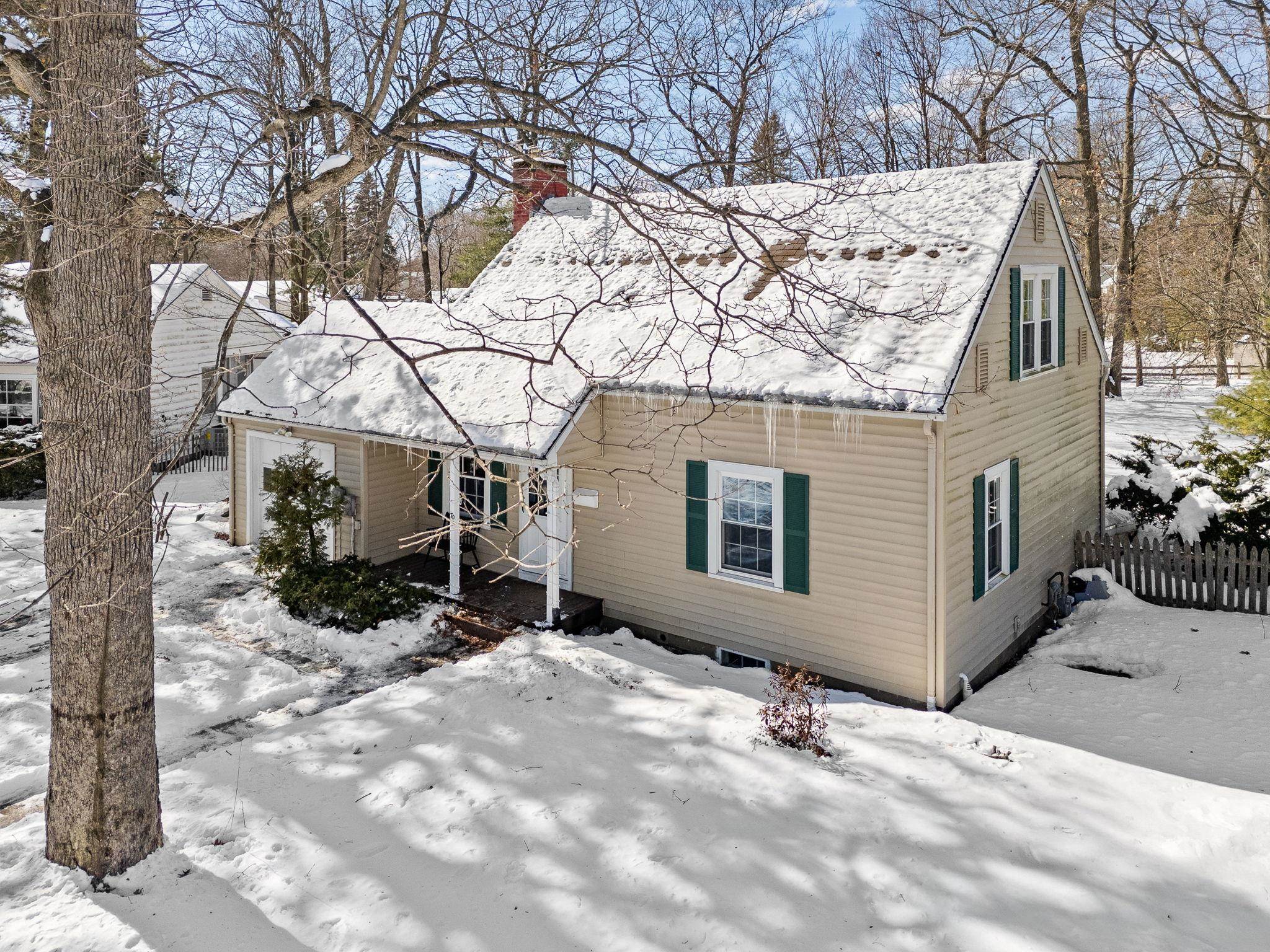 70 Dodds Court Burlington, VT 05408 - Photo 4 of 59