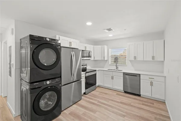 $1,199,000 | 3103 16th Street North, St. Petersburg, FL 33704