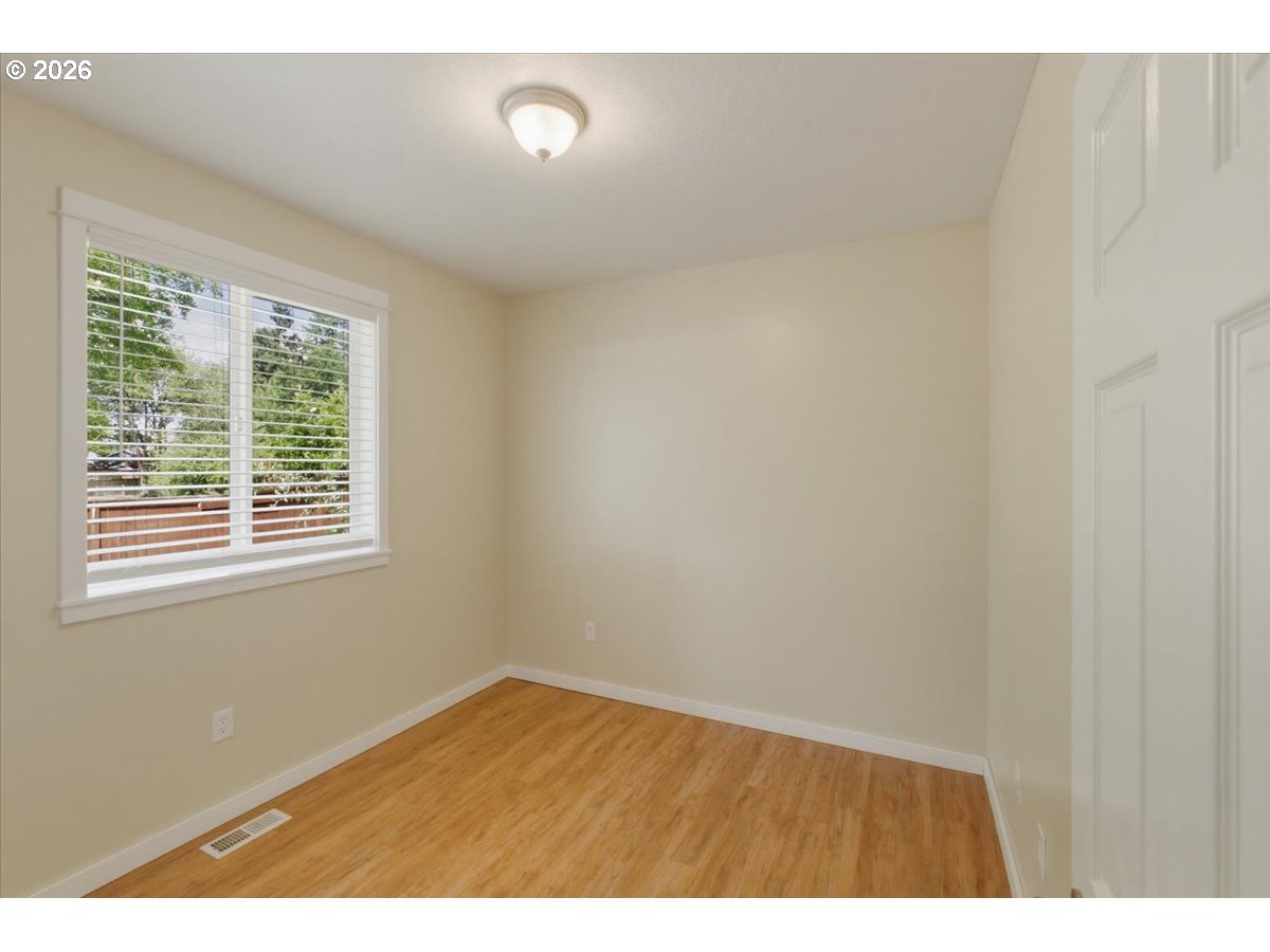 900 Northeast Trinity Street Albany, OR 97322 - Photo 20 of 25