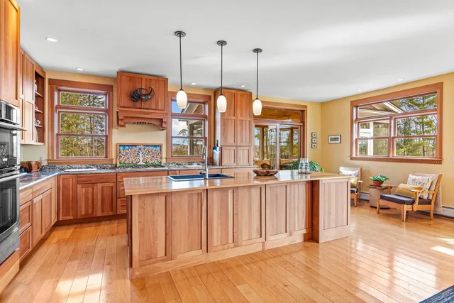 $1,395,000 | 81 Brigham Hill Road, Essex, VT 05452