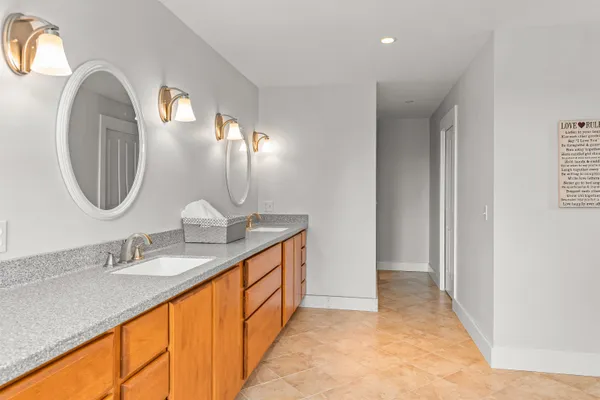 $1,345,000 | 81 Brigham Hill Road, Essex, VT 05452