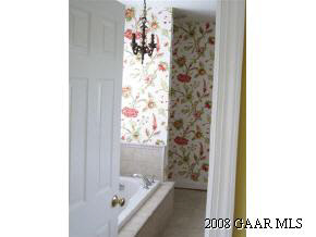 222 Oak Ridge Circle Staunton, VA 24401 - Photo 9 of 12 Gallery Image 9
