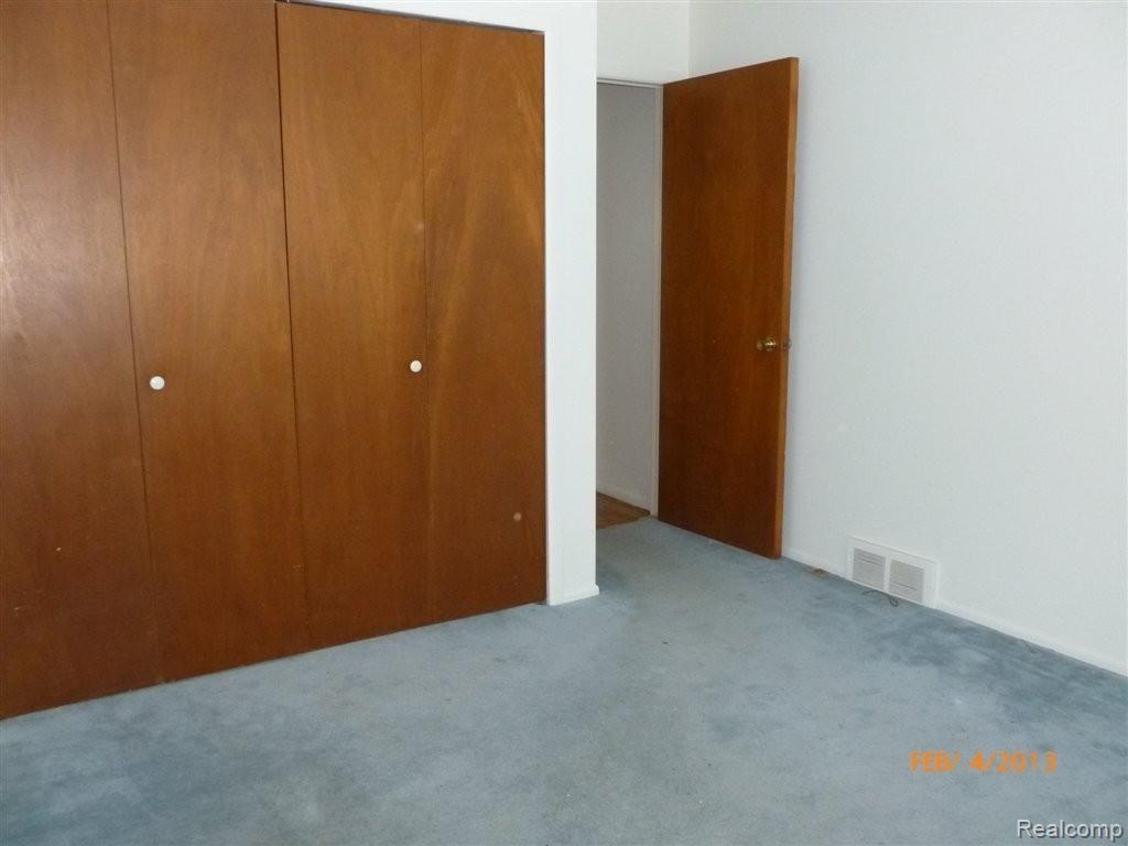 16504 Riverside Drive Livonia, MI 48154 - Photo 7 of 18 Bedroom 2