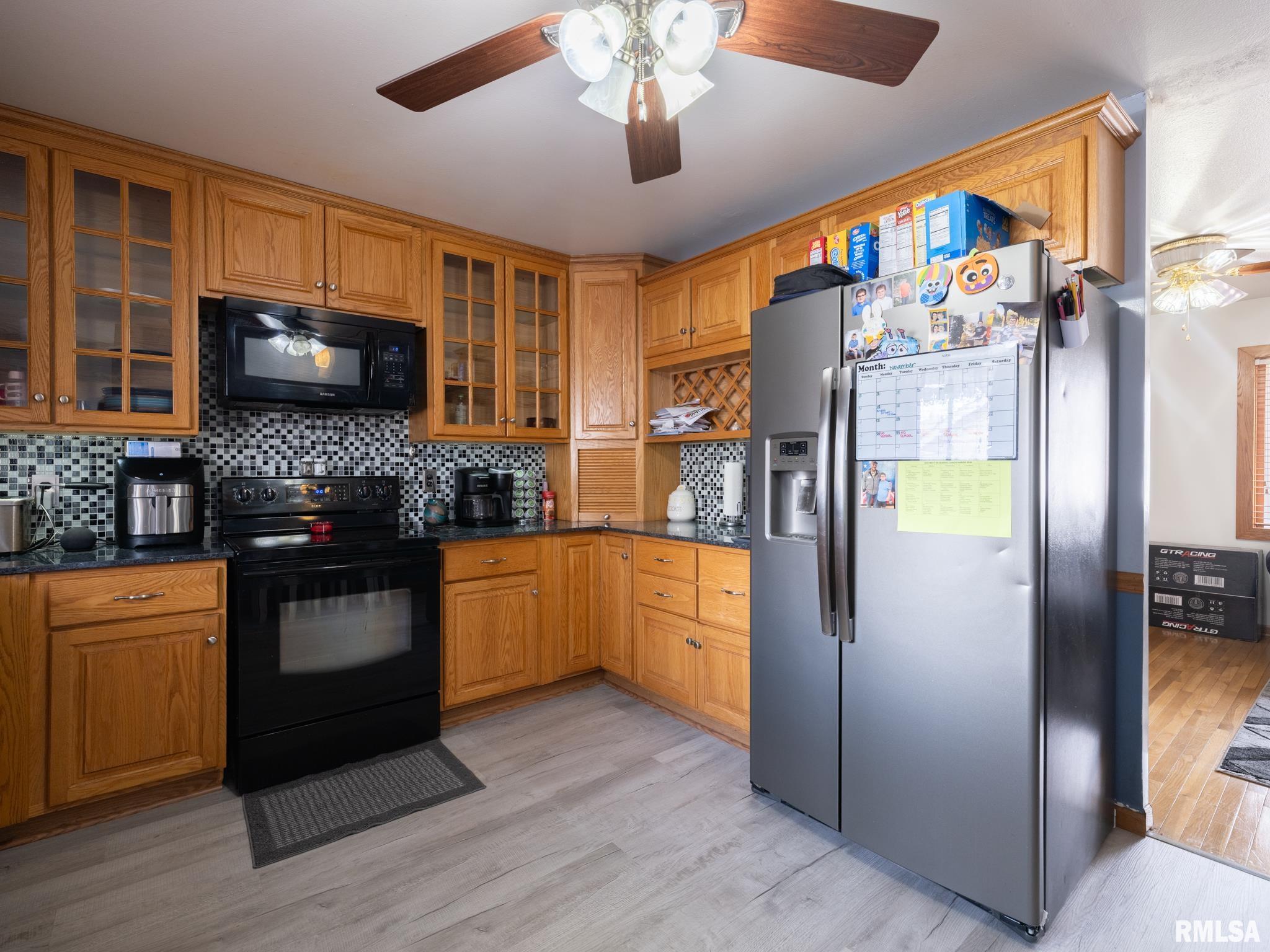 2239 Linnhill Lane Washington, IL 61571 - Photo 22 of 61