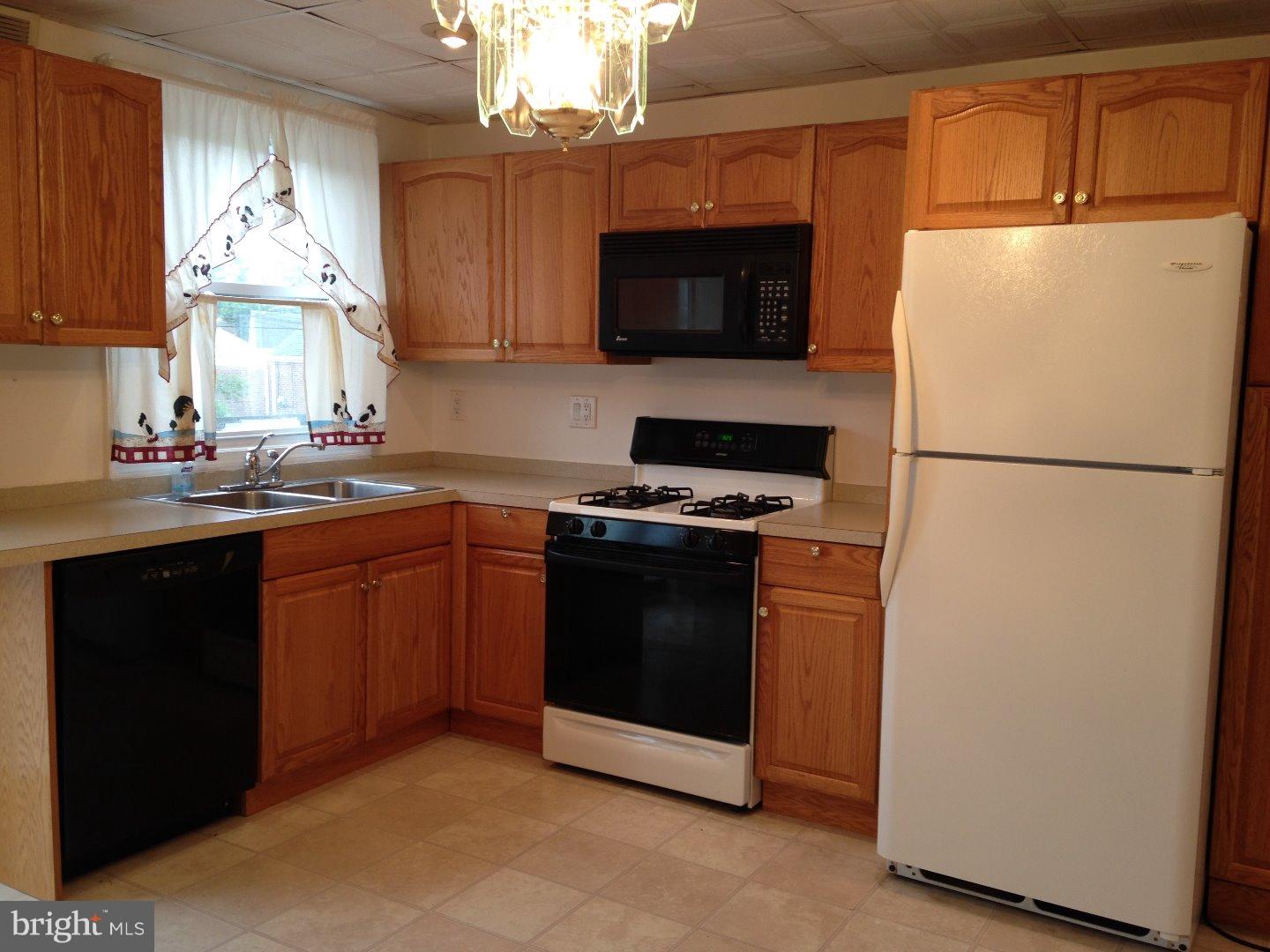 611 Michell Street Ridley Park, PA 19078 - Photo 3 of 25 Kitchen