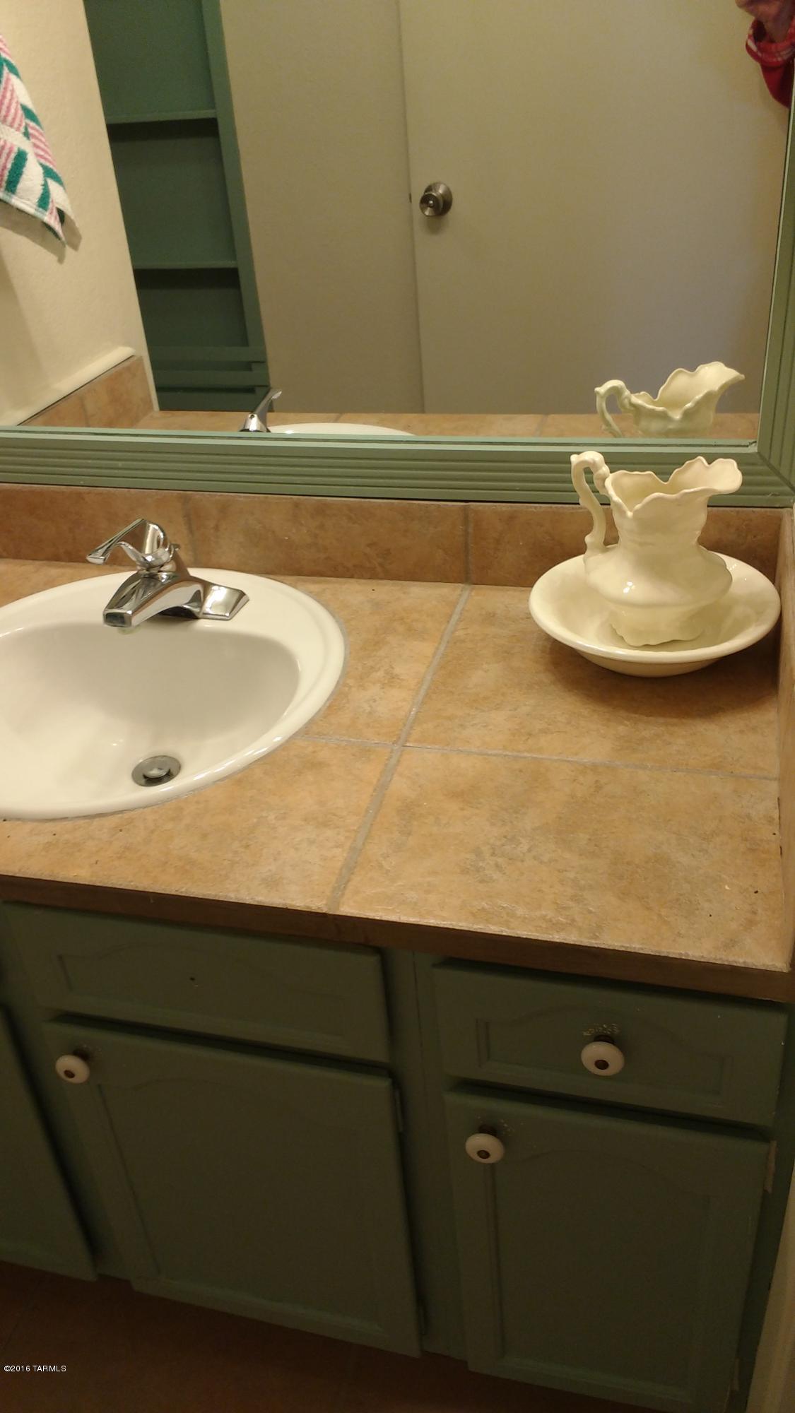 8721 East Ridge Terrace Tucson, AZ 85710 - Photo 7 of 27 Gallery Image 7