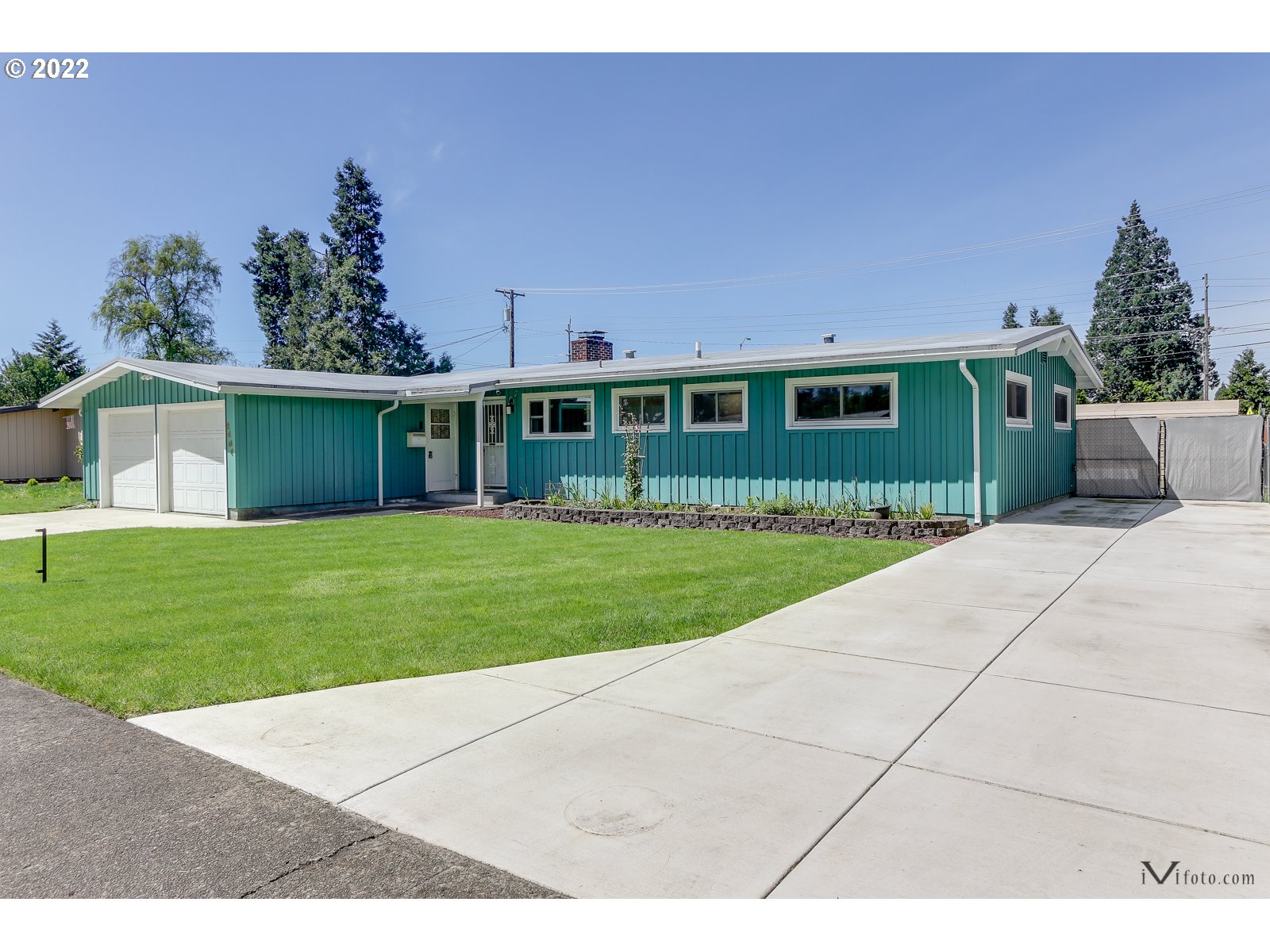 2466 Shadylane Drive Springfield, OR 97477 - Photo 2 of 27 Gallery Image 2