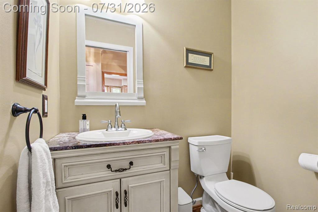 14074 Riverside Street Livonia, MI 48154 - Photo 11 of 31 Gallery Image 11