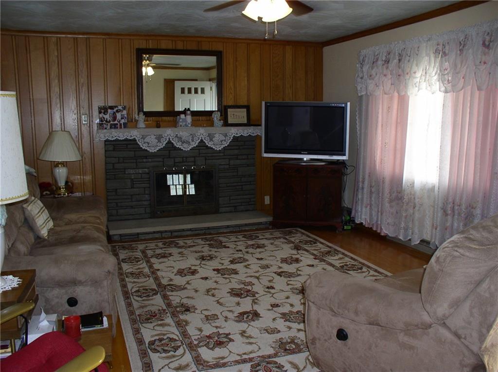 724 Mercer Road Butler, PA 16001 - Photo 12 of 24 Gallery Image 12