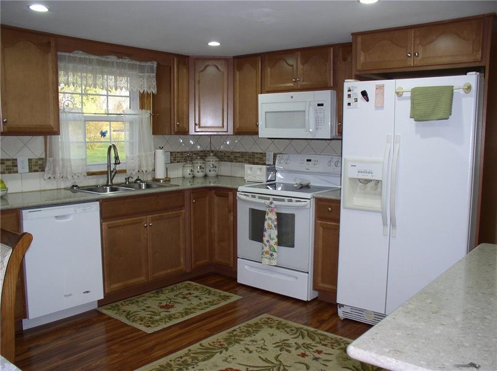 724 Mercer Road Butler, PA 16001 - Photo 5 of 24 Gallery Image 5