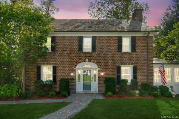 $2,300,000 | 20 Forest Lane, Scarsdale, NY 10583