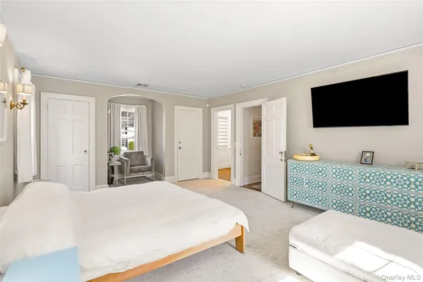 $2,300,000 | 20 Forest Lane, Scarsdale, NY 10583