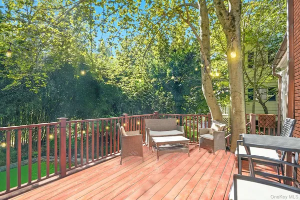$2,300,000 | 20 Forest Lane, Scarsdale, NY 10583