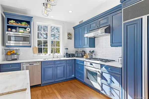 $2,300,000 | 20 Forest Lane, Scarsdale, NY 10583